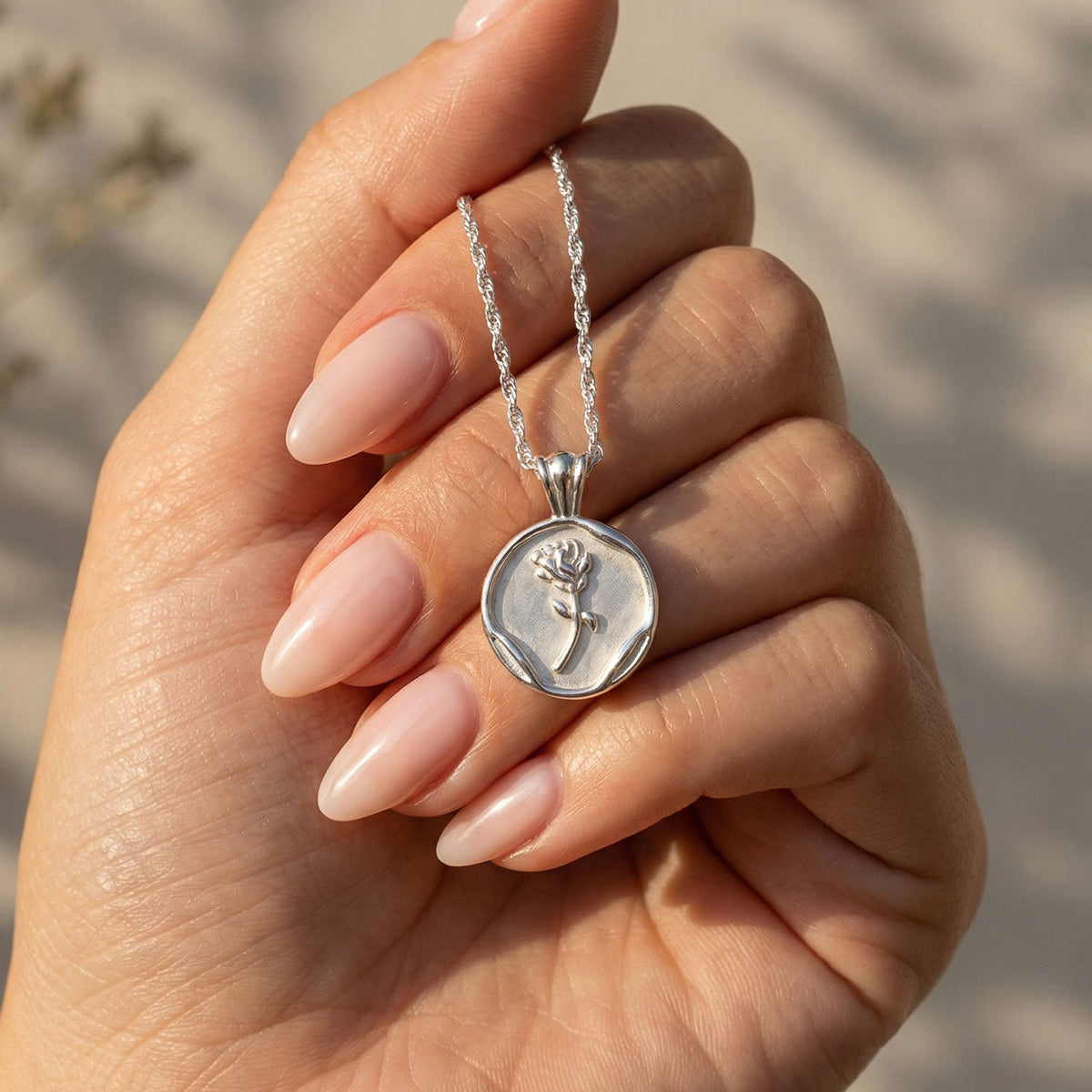 Alba - Necklace With Flower