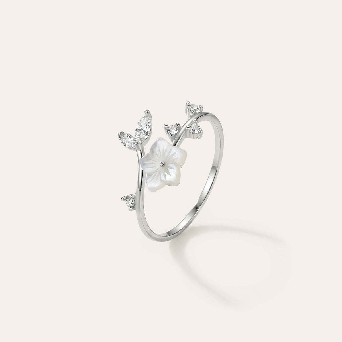 Bloom – Ring with flower