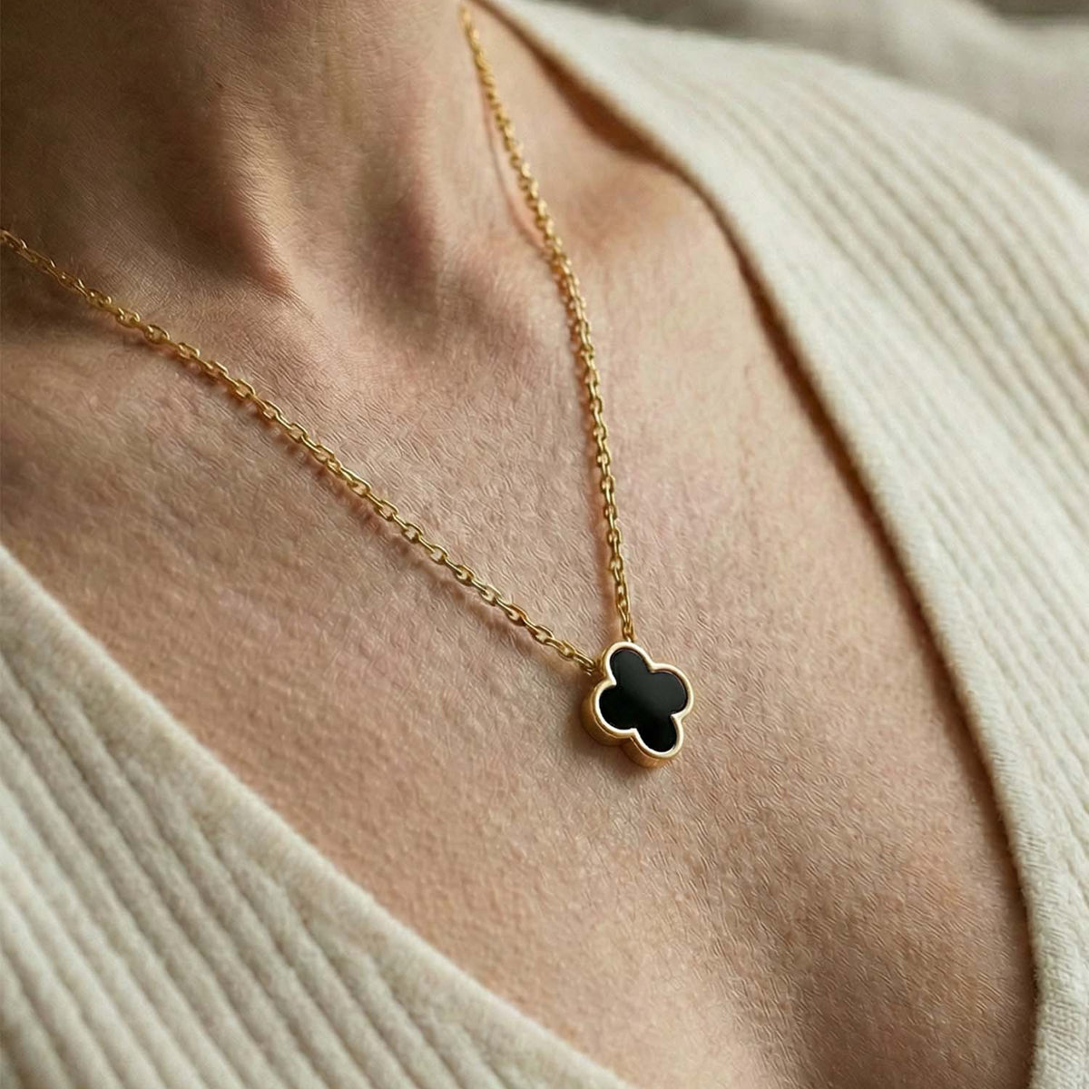 Clover charm necklace