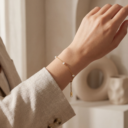 Astra Bracelet - The Elegant Pearl Charm