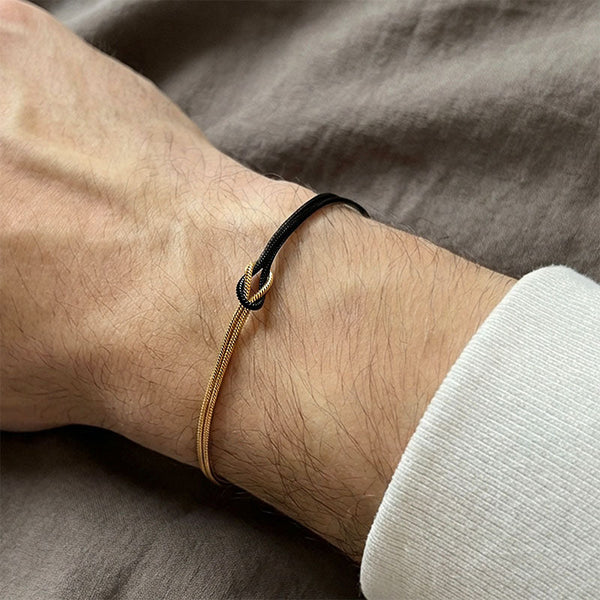 Couple's bracelet with love knot